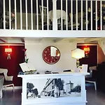 Domus Lina Φιουμιτσίνο