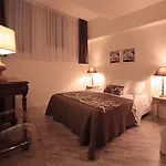 Πανσιόν Domus Lina 2*