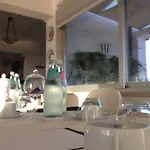 Πανσιόν Domus Lina