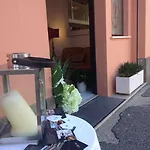 Domus Lina 2* Φιουμιτσίνο