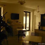 Domus Lina Πανσιόν Φιουμιτσίνο