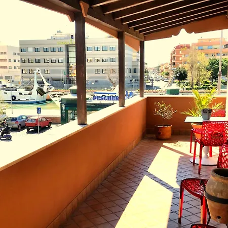 Πανσιόν Domus Lina 2*